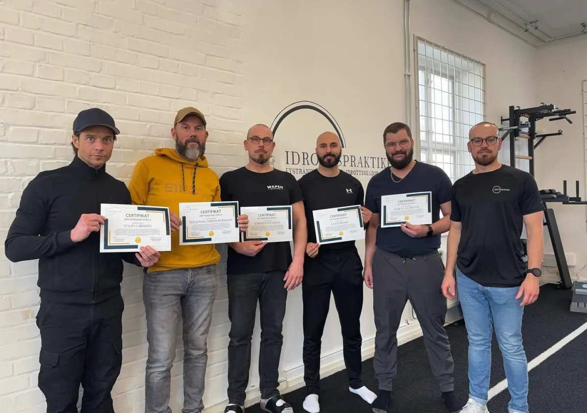 Deltagare med certifikat efter genomförd utbildning